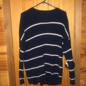 American Eagle Sweater!